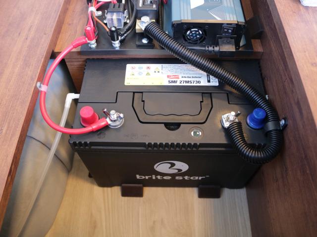 ハイエースバン DX GLパッケージ バン架装用パッケージ TSS付ICS付 寒冷地レス バルベロアーバングランデ 17インチAW カロナビ7インチナビ 天井・壁面断熱処理 FFヒーター サブバッテリー105Ah 上開き式冷蔵冷凍庫40L(49枚目)