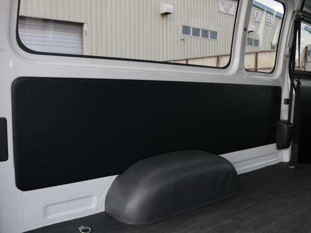 ハイエースバン ＳロングワイドＤＸ　ＧＬパッケージ　パーキングサポート　フローリング施工・レザートリム施工済み　アルパイン　ＢＩＧ－Ｘ１１（メカレス）　オリジナル　ネオトレースＲＥＤ　ＬＥＤテールランプ　オリジナルデルフ０６　１７インチアルミホイル（23枚目）