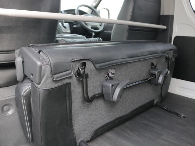 ハイエースバン ＳロングワイドＤＸ　ＧＬパッケージ　パーキングサポート　フローリング施工・レザートリム施工済み　アルパイン　ＢＩＧ－Ｘ１１（メカレス）　オリジナル　ネオトレースＲＥＤ　ＬＥＤテールランプ　オリジナルデルフ０６　１７インチアルミホイル（32枚目）