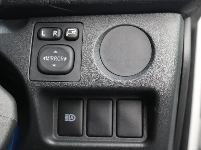 ハイエースバン ＳロングワイドＤＸ　ＧＬパッケージ　パーキングサポート　フローリング施工・レザートリム施工済み　アルパイン　ＢＩＧ－Ｘ１１（メカレス）　オリジナル　ネオトレースＲＥＤ　ＬＥＤテールランプ　オリジナルデルフ０６　１７インチアルミホイル（49枚目）