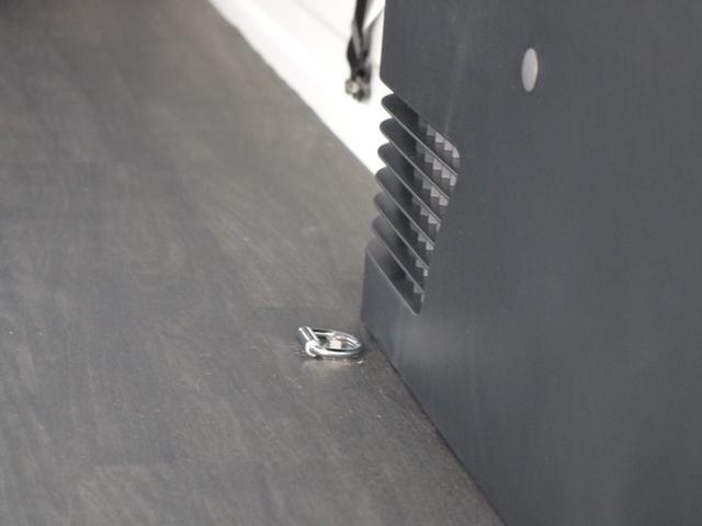 ハイエースバン ＳロングワイドＤＸ　ＧＬパッケージ　パーキングサポート　フローリング施工・レザートリム施工済み　アルパイン　ＢＩＧ－Ｘ１１（メカレス）　オリジナル　ネオトレースＲＥＤ　ＬＥＤテールランプ　オリジナルデルフ０６　１７インチアルミホイル（68枚目）