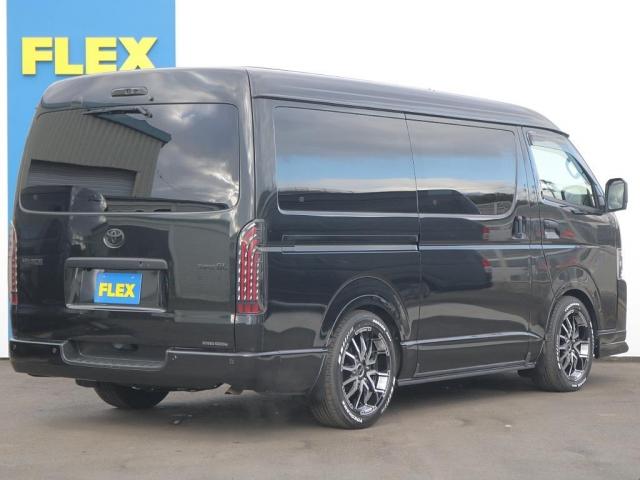 ハイエースバン スーパーＧＬ　ダークプライムＩＩ　アルパインビッグＸ１１インチナビ　ブラックエディション　便利な収納ラック　　デルフィーノラインフロントスポイラー　デルフィーノラインオーバーフェンダー　デルフ０６　アルミホイール　床板パネル（7枚目）