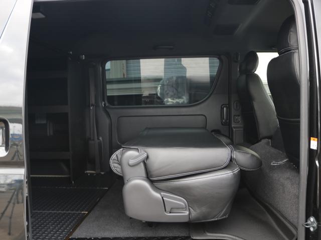 ハイエースバン スーパーＧＬ　ダークプライムＩＩ　アルパインビッグＸ１１インチナビ　ブラックエディション　便利な収納ラック　　デルフィーノラインフロントスポイラー　デルフィーノラインオーバーフェンダー　デルフ０６　アルミホイール　床板パネル（69枚目）