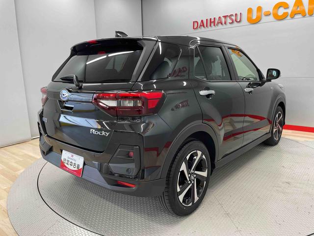 ロッキー プレミアムG HEV(8枚目)