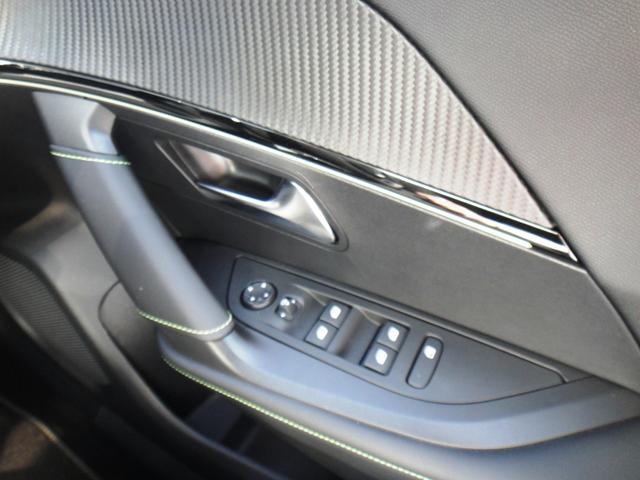 ２００８ ＧＴ　ブルーＨＤｉ　ＬＥＤヘッドライト　１０インチタッチスクリーン　３Ｄデジタルメーター　ＡＣＣ　衝突軽減Ｂ　Ａｐｐｌｅ　ＣａｒＰｌａｙ対応　フロントシートヒーター＆運転席パワーシート　１７インチＡＷ（25枚目）