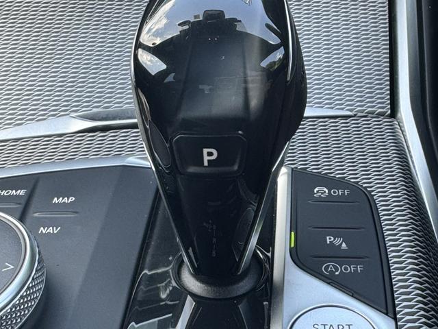 ３シリーズ ３２０ｄ　ｘＤｒｉｖｅ　Ｍスポツエディションジョイ＋　イノベーションＰＫＧ・純正ナビ・バックカメラ・ＡＣＣ・ＥＴＣ・ＬＥＤヘッド・ハーフレザー・ＨＵＤ・純正１９インチＡＷ・ブラインドスポットアシスト・衝突軽減システム！（15枚目）