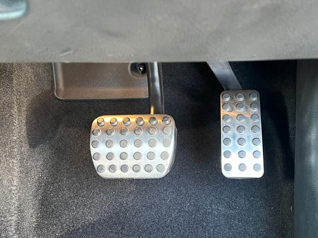 Ａクラス Ａ１８０　スタイル　ＡＭＧライン　レーダーセーフティ　純正フルセグナビ　バックカメラ　ハーフレザーＥ　ＴＣ　シートヒーター　シートヒーター　パワーシート　ＬＥＤヘッドライト　１８インチＡＭＧホイール　キーレスゴー　パーキングアシスト（21枚目）