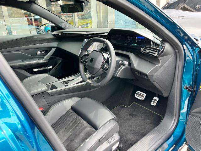 408 GTハイブリッド マトリックスLEDヘッドライト 純正ナビ 360度カメラ 半革パワーシート シートヒーター 衝突軽減ブレーキ ブラインドスポット クリアランスソナー ACC 純正19インチAW(12枚目)