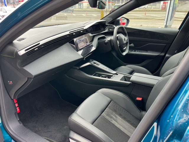 408 GTハイブリッド マトリックスLEDヘッドライト 純正ナビ 360度カメラ 半革パワーシート シートヒーター 衝突軽減ブレーキ ブラインドスポット クリアランスソナー ACC 純正19インチAW(13枚目)