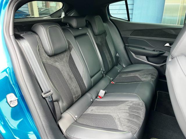 408 GTハイブリッド マトリックスLEDヘッドライト 純正ナビ 360度カメラ 半革パワーシート シートヒーター 衝突軽減ブレーキ ブラインドスポット クリアランスソナー ACC 純正19インチAW(19枚目)