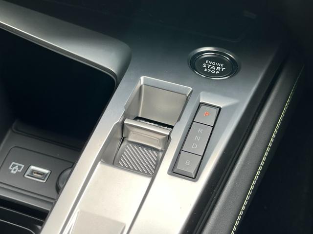 408 GTハイブリッド マトリックスLEDヘッドライト 純正ナビ 360度カメラ 半革パワーシート シートヒーター 衝突軽減ブレーキ ブラインドスポット クリアランスソナー ACC 純正19インチAW(27枚目)