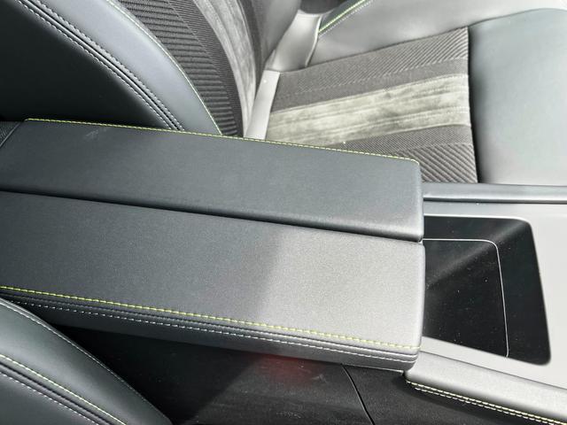 408 GTハイブリッド マトリックスLEDヘッドライト 純正ナビ 360度カメラ 半革パワーシート シートヒーター 衝突軽減ブレーキ ブラインドスポット クリアランスソナー ACC 純正19インチAW(31枚目)