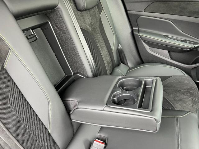 408 GTハイブリッド マトリックスLEDヘッドライト 純正ナビ 360度カメラ 半革パワーシート シートヒーター 衝突軽減ブレーキ ブラインドスポット クリアランスソナー ACC 純正19インチAW(35枚目)