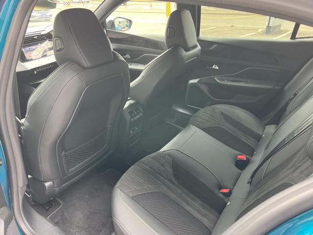 408 GTハイブリッド マトリックスLEDヘッドライト 純正ナビ 360度カメラ 半革パワーシート シートヒーター 衝突軽減ブレーキ ブラインドスポット クリアランスソナー ACC 純正19インチAW(37枚目)