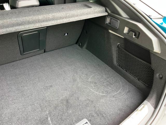 408 GTハイブリッド マトリックスLEDヘッドライト 純正ナビ 360度カメラ 半革パワーシート シートヒーター 衝突軽減ブレーキ ブラインドスポット クリアランスソナー ACC 純正19インチAW(40枚目)