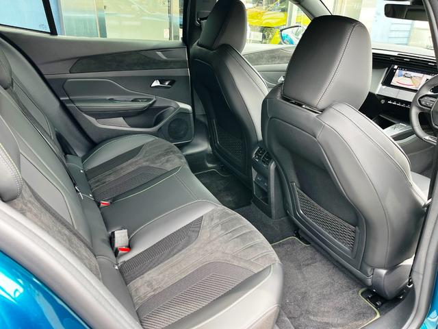 408 GTハイブリッド マトリックスLEDヘッドライト 純正ナビ 360度カメラ 半革パワーシート シートヒーター 衝突軽減ブレーキ ブラインドスポット クリアランスソナー ACC 純正19インチAW(42枚目)