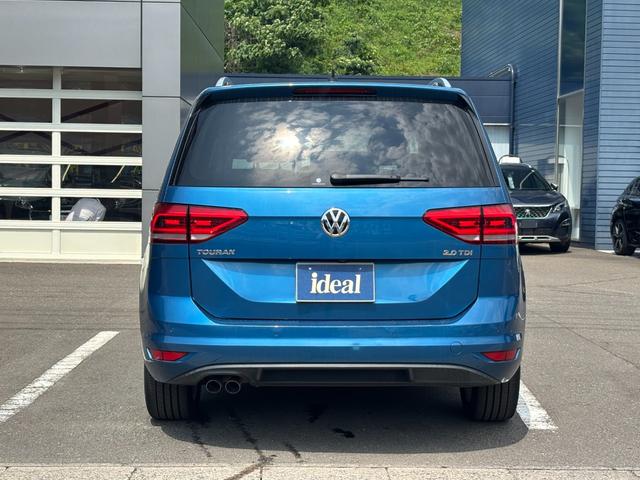 ゴルフトゥーラン ＴＤＩ　ハイライン　フルセグナビ　ＬＥＤヘッドライト　ＡＣＣ　衝突軽減ブレーキ　バックカメラ　ＥＴＣ２．０　Ｂｌｕｅｔｏｏｔｈ接続可　純正１７インチＡＷ（46枚目）