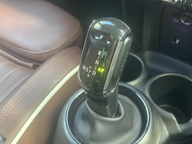 ＭＩＮＩ クーパーＳＤ　純正ナビ　バックカメラ　ＥＴＣ　ＬＥＤライト　純正１８インチＡＷ　ルーフラッピング　ブラウンカバナシート　クルーズコントロール　クリアランスソナー（15枚目）