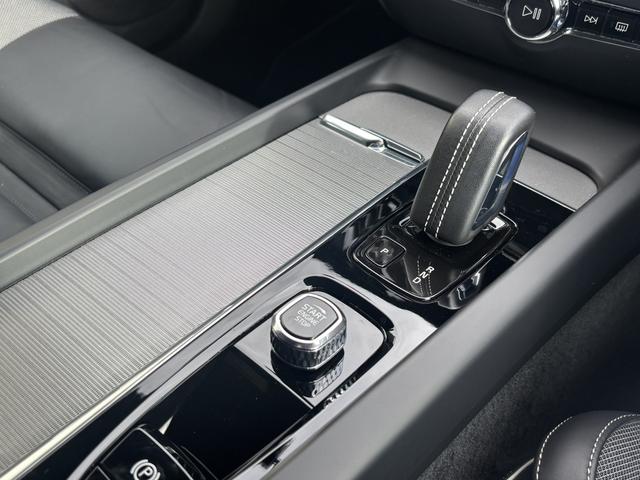 拠点内にはアルファロメオ仙台、プジョー仙台泉、フェラーリ仙台サービスセンターのショールーム併設。