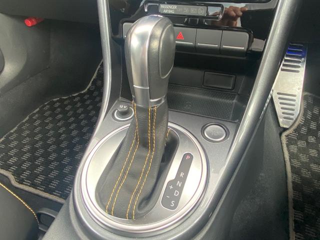 ザ・ビートル デューン 限定車 純正フルセグナビ 専用スポーツシート リアスポイラー バックカメラ 専用デザインアルミホイール Bluetooth接続 スマートキー ETC(55枚目)