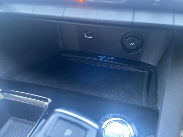 PEUGEOT 5008 GT BLUE HDI