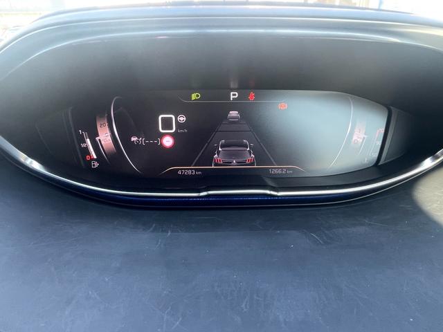 PEUGEOT 5008 GT BLUE HDI