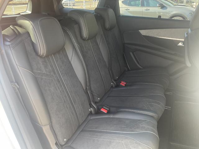 PEUGEOT 5008 GT BLUE HDI
