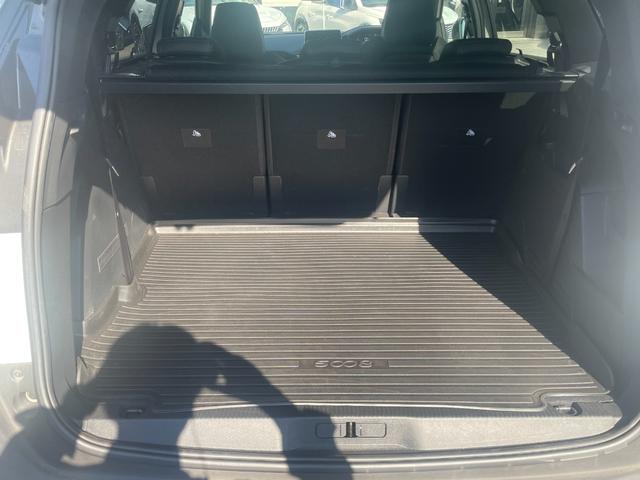PEUGEOT 5008 GT BLUE HDI