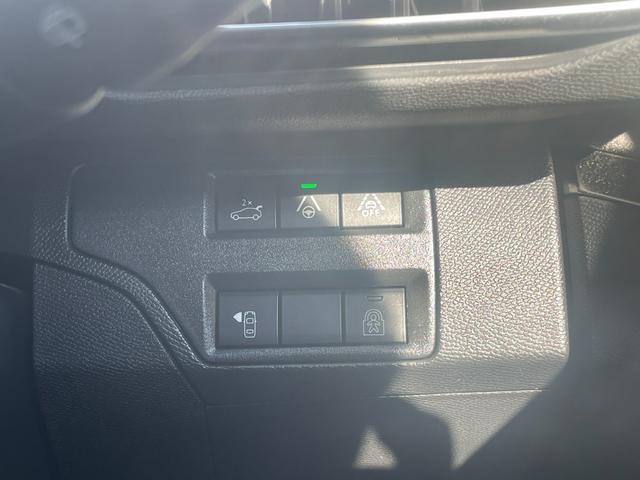 PEUGEOT 5008 GT BLUE HDI