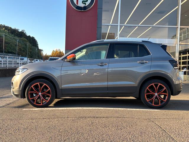 T-クロス TSI 1stプラス 限定車 ディスカバーメディア デジタルメーター LEDライト ドラレコ アダプティブクルーズコントロール ルーフレール パドルシフト Bluetooth接続 スマートキー ETC2.0(8枚目)