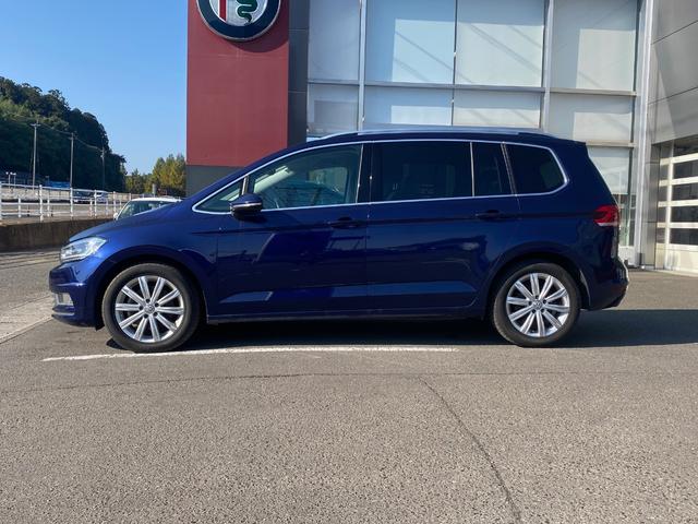 ゴルフトゥーラン ＴＳＩ　ハイライン　純正フルセグナビ　ＬＥＤライト　ドラレコ　リアモニター　アダプティブクルーズコントロール　バックカメラ　パドルシフト　Ｂｌｕｅｔｏｏｔｈ接続　スマートキー　純正１７インチＡＷ　ＥＴＣ（9枚目）