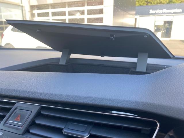 ゴルフトゥーラン ＴＳＩ　ハイライン　純正フルセグナビ　ＬＥＤライト　ドラレコ　リアモニター　アダプティブクルーズコントロール　バックカメラ　パドルシフト　Ｂｌｕｅｔｏｏｔｈ接続　スマートキー　純正１７インチＡＷ　ＥＴＣ（28枚目）