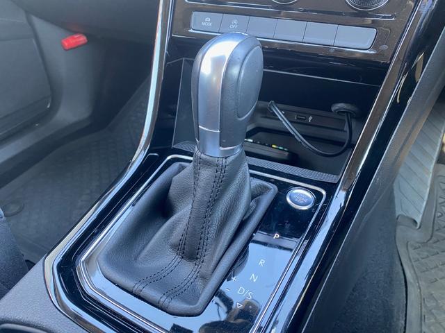 ゴルフトゥーラン ＴＳＩ　ハイライン　純正フルセグナビ　ＬＥＤライト　ドラレコ　リアモニター　アダプティブクルーズコントロール　バックカメラ　パドルシフト　Ｂｌｕｅｔｏｏｔｈ接続　スマートキー　純正１７インチＡＷ　ＥＴＣ（56枚目）