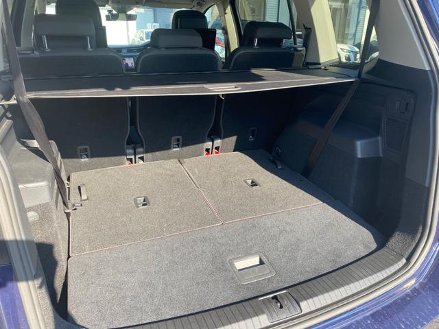 ゴルフトゥーラン ＴＳＩ　ハイライン　純正フルセグナビ　ＬＥＤライト　ドラレコ　リアモニター　アダプティブクルーズコントロール　バックカメラ　パドルシフト　Ｂｌｕｅｔｏｏｔｈ接続　スマートキー　純正１７インチＡＷ　ＥＴＣ（59枚目）