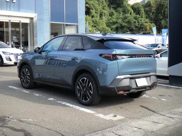 3008 GTハイブリッド アルカンタラパッケージ アルカンターラPKG 21インチディスプレイ マトリックスLED 360°ビジョン 純正ナビ 前後シートヒーター 衝突軽減B ACC ブラインドスポット レーンキープ 純正19インチAW(9枚目)