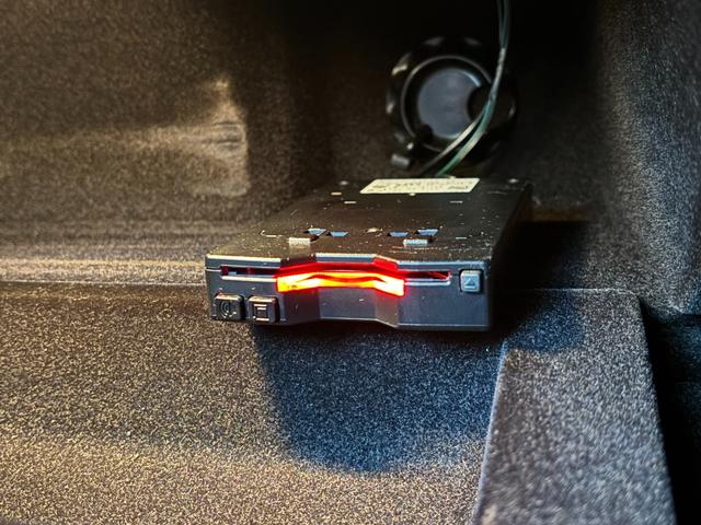 ジュリア ヴェローチェ 電動ブラウンレザーシート Carplay アダプティブクルーズコントロール ステアリングヒーター シートヒーター パドルシフト Bluetooth接続 純正アルミホイール スマートキー ETC(24枚目)