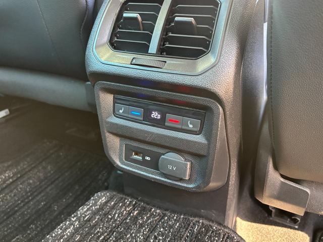 拠点内にはアルファロメオ仙台、プジョー仙台泉、フェラーリ仙台サービスセンターのショールーム併設。