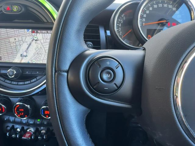 MINI クーパー ピカデリーエディション 特別仕様車 LEDヘッドライト 純正ナビゲーション 黒革シート Bカメラ シートヒーター 衝突軽減ブレーキ クリアランスソナー ETC 純正15インチAW(62枚目)