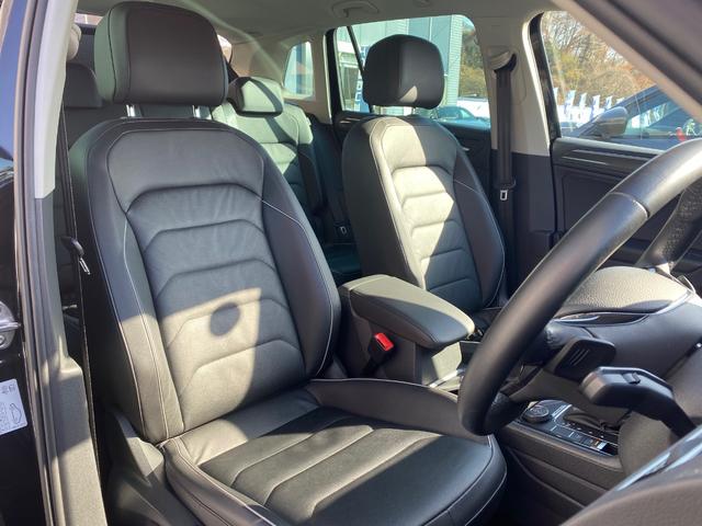 ティグアン TDI 4モーション ハイライン 純正フルセグナビ ACC 360度カメラ Carplay ETC LEDライト 19インチ純正アルミホイール レザーシート シートヒーター デジタルメーター レーンアシスト パークアシスト(56枚目)