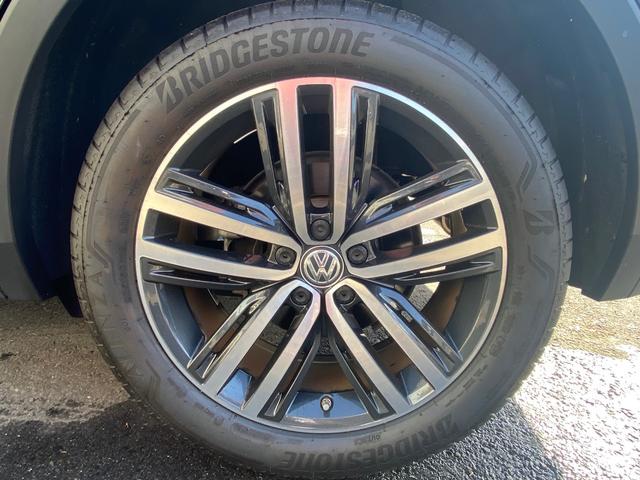 ティグアン TDI 4モーション ハイライン 純正フルセグナビ ACC 360度カメラ Carplay ETC LEDライト 19インチ純正アルミホイール レザーシート シートヒーター デジタルメーター レーンアシスト パークアシスト(60枚目)