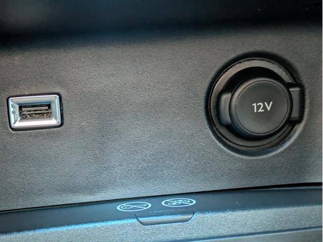 ���_���ɂ̓A���t�@�����I���A�v�W���[����A�t�F���[�����T�[�r�X�Z���^�[�̃V���[���[�����݁B