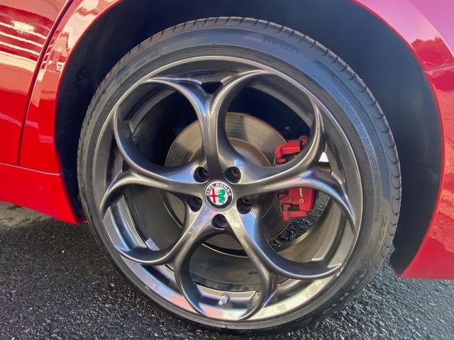 ジュリア ヴェローチェ 純正フルセグナビ AWD Carplay アダプティブクルーズコントロール ドラレコ シートヒーター ステアリングヒーター バックカメラ Bluetooth スマートキー 純正19インチAW ETC(20枚目)