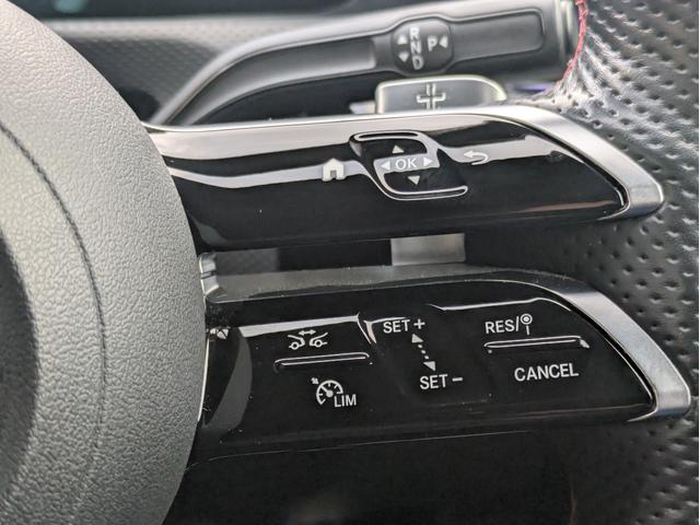 Ａクラス Ａ２００ｄ　ＡＭＧラインパッケージ　フルセグナビ　ＬＥＤヘッドライト　半革Ｐシート　バックカメラ　衝突軽減Ｂ　ＡＣＣ　シートヒーター　クリアランスソナー　ブラインドスポット　ＥＴＣ　スタッドレスセット　純正１８インチＡＷ（65枚目）