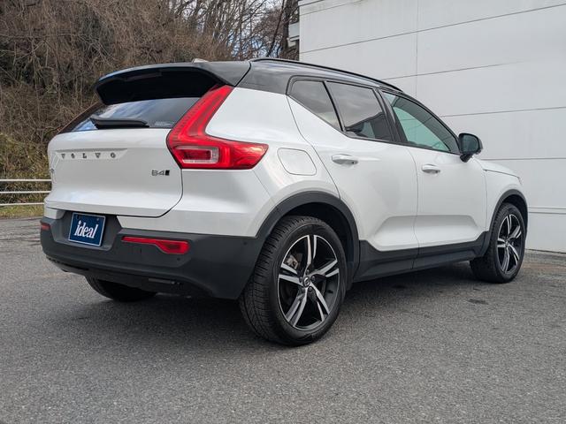 ＸＣ４０ Ｂ４　ＡＷＤ　Ｒデザイン　純正ＨＤＤナビ　ｈａｒｍａｎ／ｋａｒｄｏｎプレミアムオーディオ　３６０度カメラ　ＥＴＣ２．０　ＡＣＣ　ブラインドスポットモニター　電動リアゲート　純正１９インチＡＷ（5枚目）