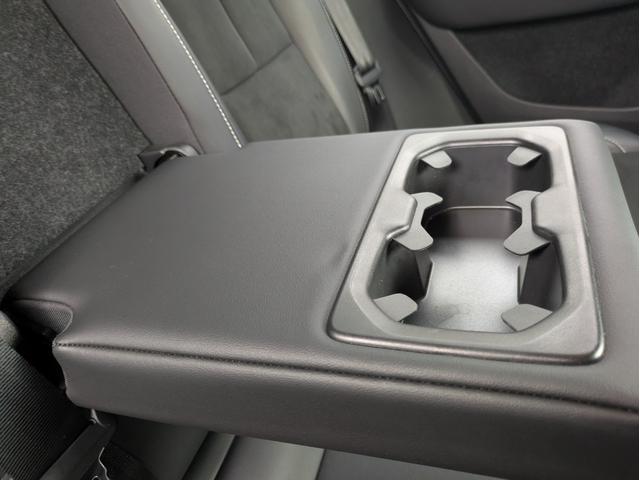 ＸＣ４０ Ｂ４　ＡＷＤ　Ｒデザイン　純正ＨＤＤナビ　ｈａｒｍａｎ／ｋａｒｄｏｎプレミアムオーディオ　３６０度カメラ　ＥＴＣ２．０　ＡＣＣ　ブラインドスポットモニター　電動リアゲート　純正１９インチＡＷ（67枚目）