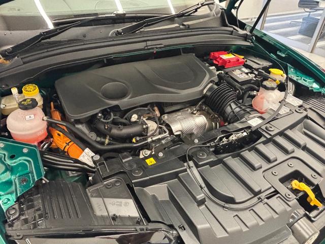 トナーレ プラグインハイブリッドＱ４　ヴェローチェ　マトリクスＬＥＤ　２８０ＰＳ　３６０度カメラ　アクティブサスペンション　デジタルメーター　ＣａｒＰｌａｙ　ＡＣＣ　シートヒーター　純正アルミホイール　Ｂｌｕｅｔｏｏｔｈ接続　新車保証継承（21枚目）