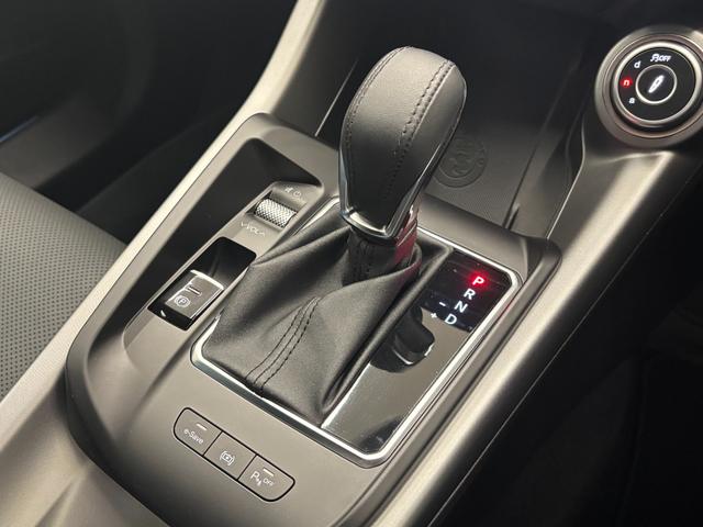 トナーレ プラグインハイブリッドＱ４　ヴェローチェ　マトリクスＬＥＤ　２８０ＰＳ　３６０度カメラ　アクティブサスペンション　デジタルメーター　ＣａｒＰｌａｙ　ＡＣＣ　シートヒーター　純正アルミホイール　Ｂｌｕｅｔｏｏｔｈ接続　新車保証継承（55枚目）