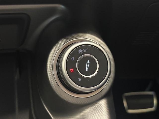 トナーレ プラグインハイブリッドＱ４　ヴェローチェ　マトリクスＬＥＤ　２８０ＰＳ　３６０度カメラ　アクティブサスペンション　デジタルメーター　ＣａｒＰｌａｙ　ＡＣＣ　シートヒーター　純正アルミホイール　Ｂｌｕｅｔｏｏｔｈ接続　新車保証継承（65枚目）