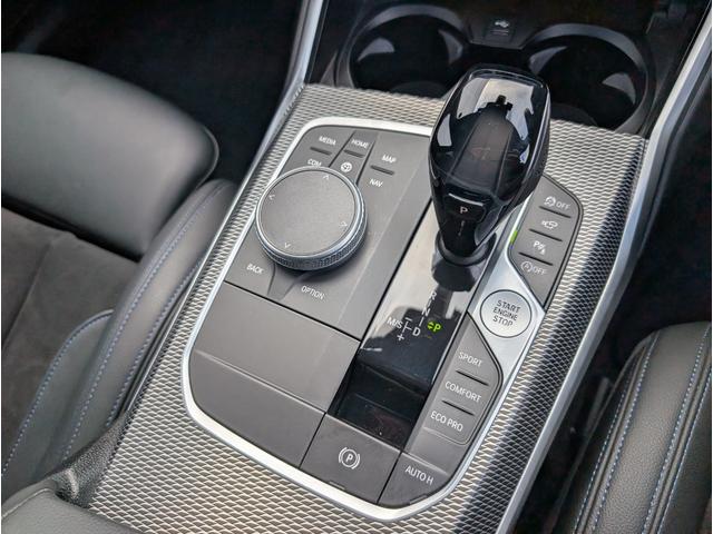 ���X�ւ̍Ŋ��w�͒n���S��k���A�򒆉��w�ł��B�d�Ԃł��z���̍ۂ͉w�܂ł̑��}���\�ł��B