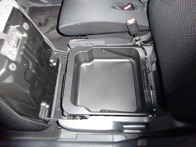 ワゴンＲスティングレー 　ナビＴＶ　Ｂｌｕｅｔｏｏｔｈ　スマートキー　プッシュスタート　フォグランプ　純正アルミホイール　ベンチシート　助手席下収納シート（11枚目）